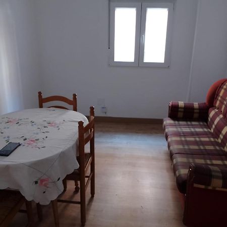 Habitacion En Piso Compartido مدريد المظهر الخارجي الصورة