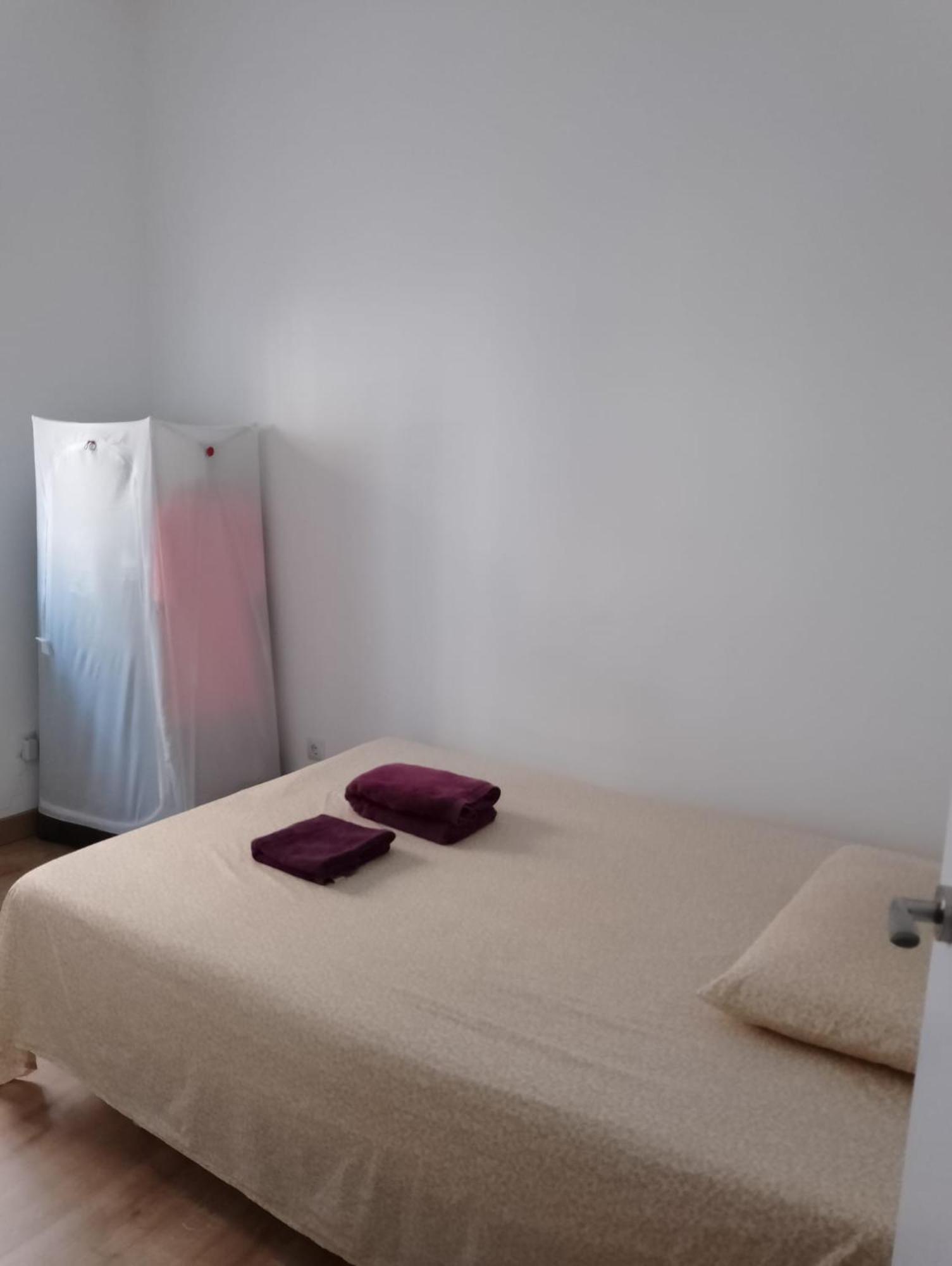 Habitacion En Piso Compartido مدريد المظهر الخارجي الصورة