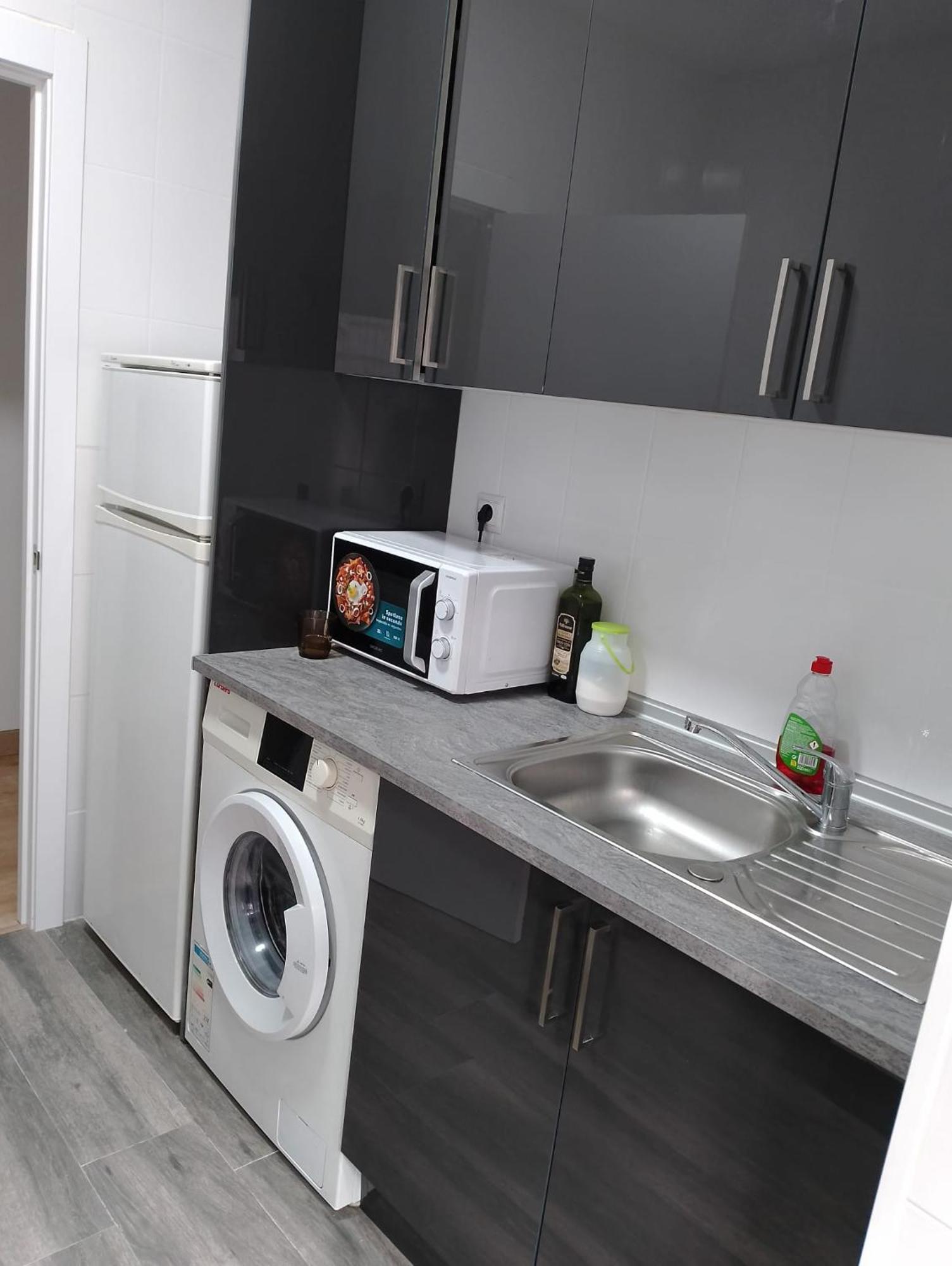 Habitacion En Piso Compartido مدريد المظهر الخارجي الصورة