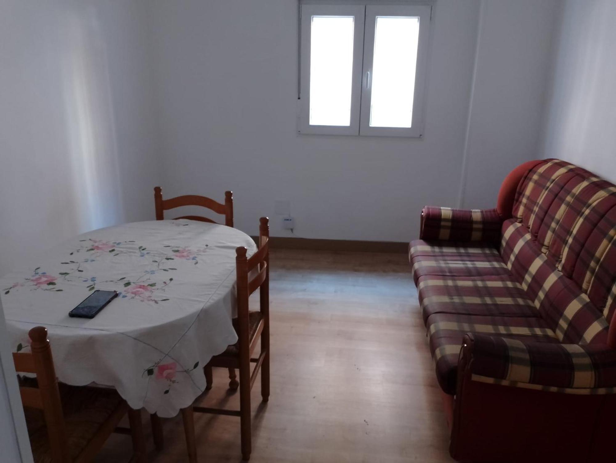 Habitacion En Piso Compartido مدريد المظهر الخارجي الصورة